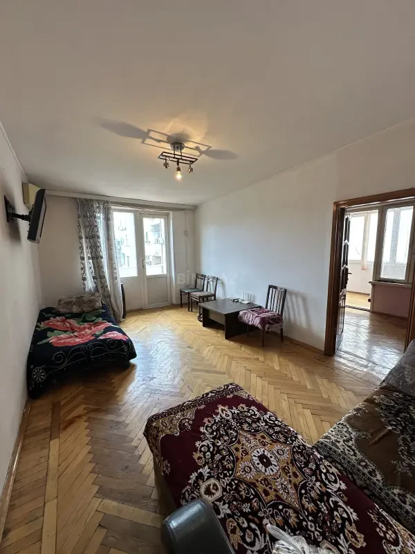 Kirayə verilir 2 otaqlı mənzil 50 m²