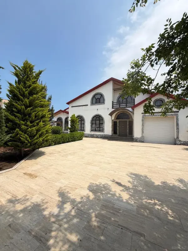 Satılır 4 otaqlı həyət evi 180 m²