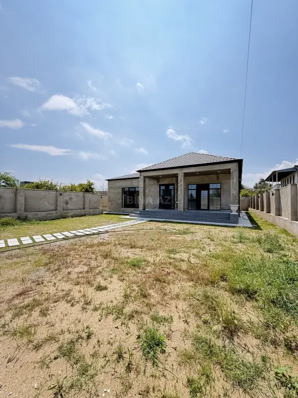 Satılır 5 otaqlı həyət evi 200 m²