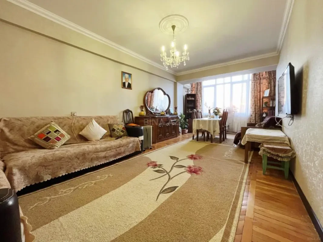 Satılır 3 otaqlı mənzil 110 m²