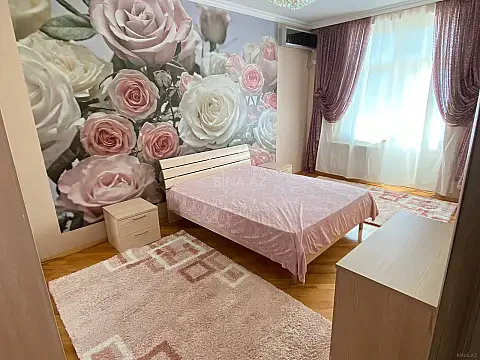 Kirayə verilir 3 otaqlı mənzil 95 m² — Bakı, Memar Əcəmi yanı 3 otaq 95.00 m²