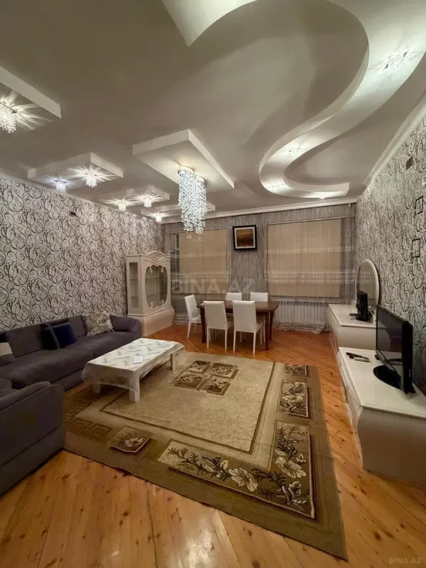 Kirayə verilir 3 otaqlı mənzil 120 m²