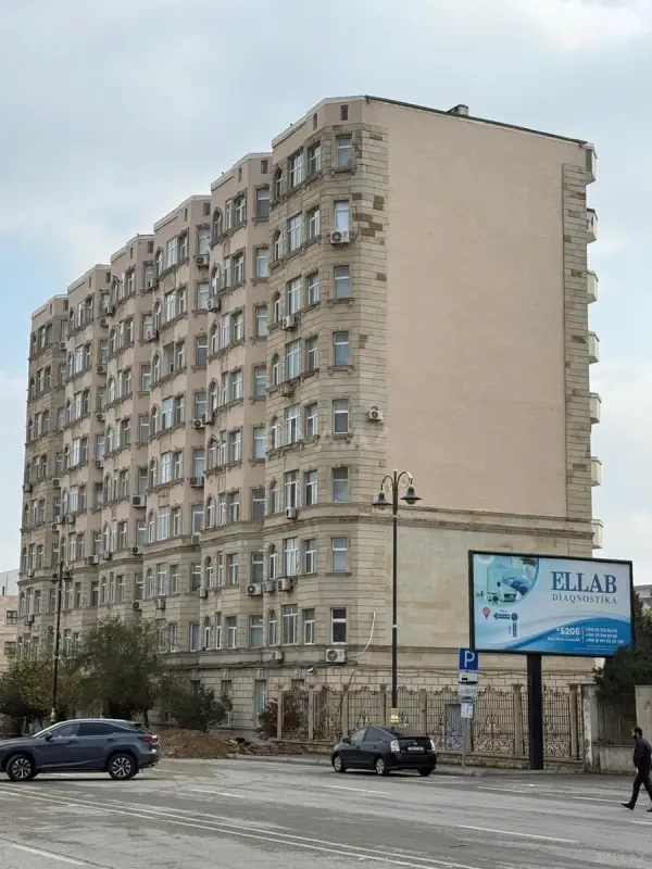 Kirayə verilir 2 otaqlı mənzil 85 m²