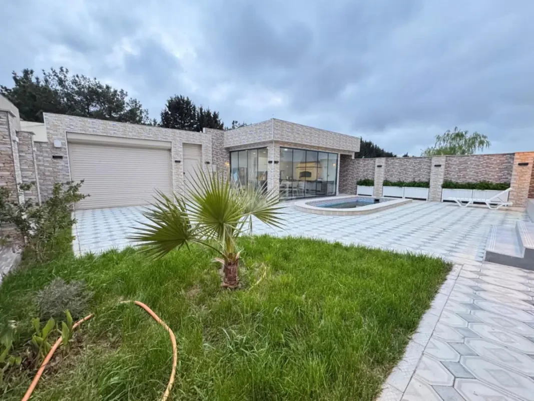 Kirayə verilir 4 otaqlı həyət evi 180 m²