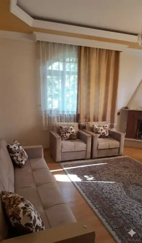 Kirayə verilir 2 otaqlı mənzil 70 m²