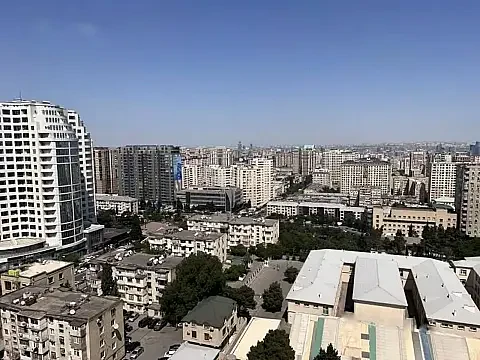 Satılır 4 otaqlı mənzil 177 m² — Bakı, İnşaatçılar 4 otaq 177.00 m²