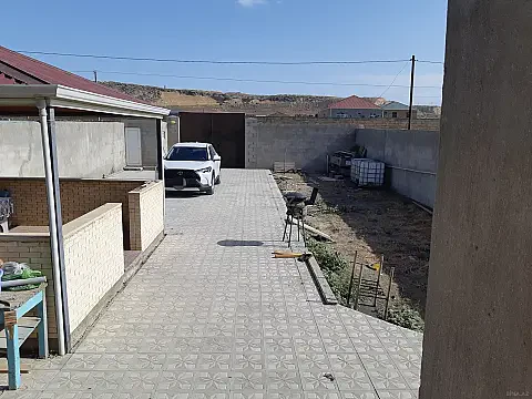 Satılır 4 otaqlı həyət evi 200 m² — Bakı, Qobustan qəs. 4 otaq 200.00 m²