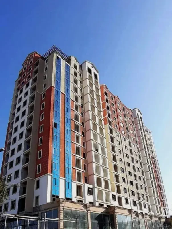 Satılır 4 otaqlı mənzil 217 m²