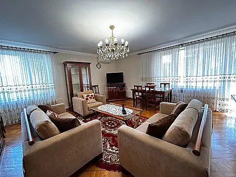 Kirayə verilir 4 otaqlı mənzil 130 m² — Bakı 4 otaq 130.00 m²