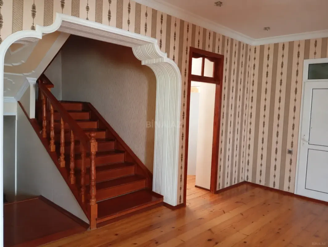 Kirayə verilir 6 otaqlı həyət evi 350 m²