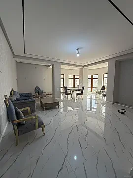 Satılır 4 otaqlı mənzil 195 m² — Bakı, Memar Əcəmi yanı 4 otaq 195.00 m²