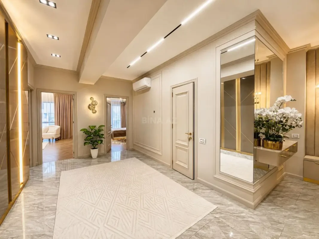 Satılır 3 otaqlı mənzil 128 m²