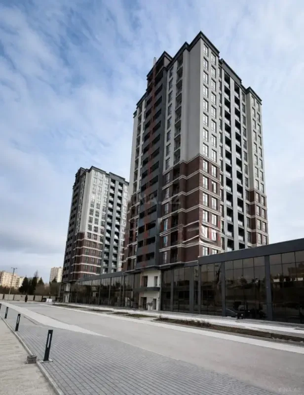 Satılır 2 otaqlı mənzil 65.2 m²