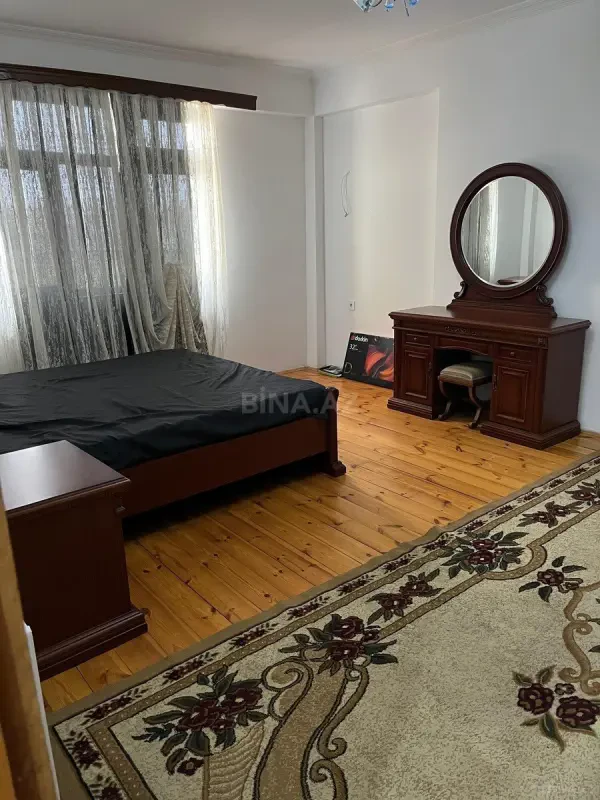 Kirayə verilir 1 otaqlı mənzil 60 m²