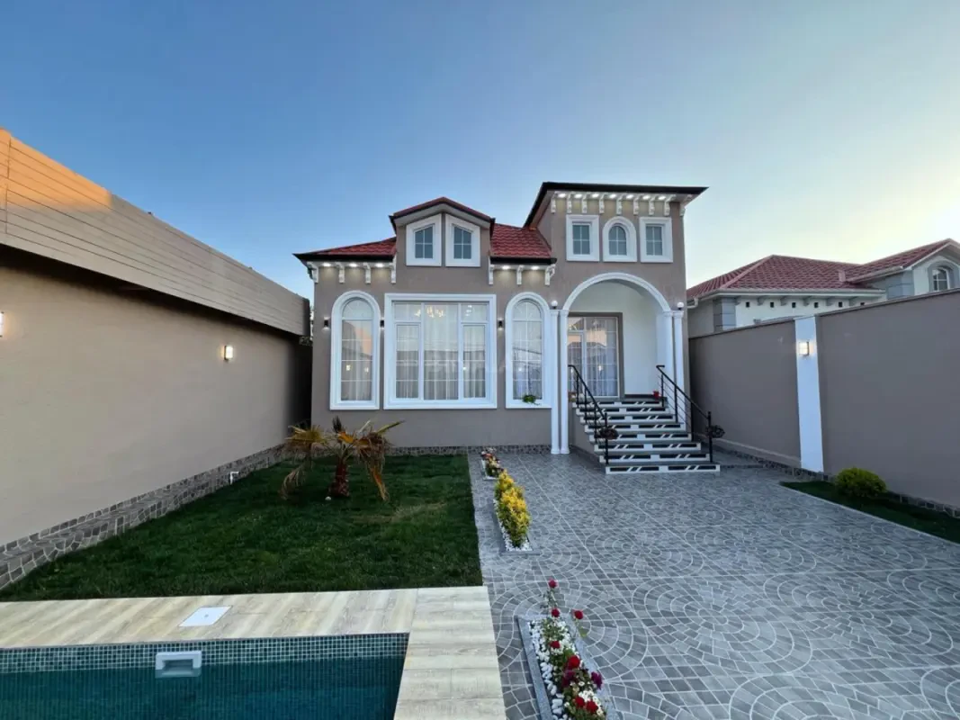 Satılır 4 otaqlı həyət evi 150 m²
