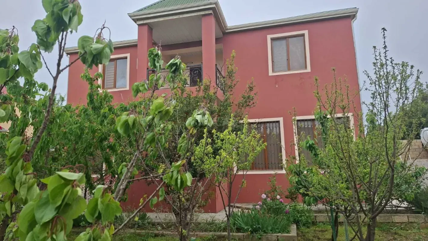 Satılır 5 otaqlı həyət evi 160 m²