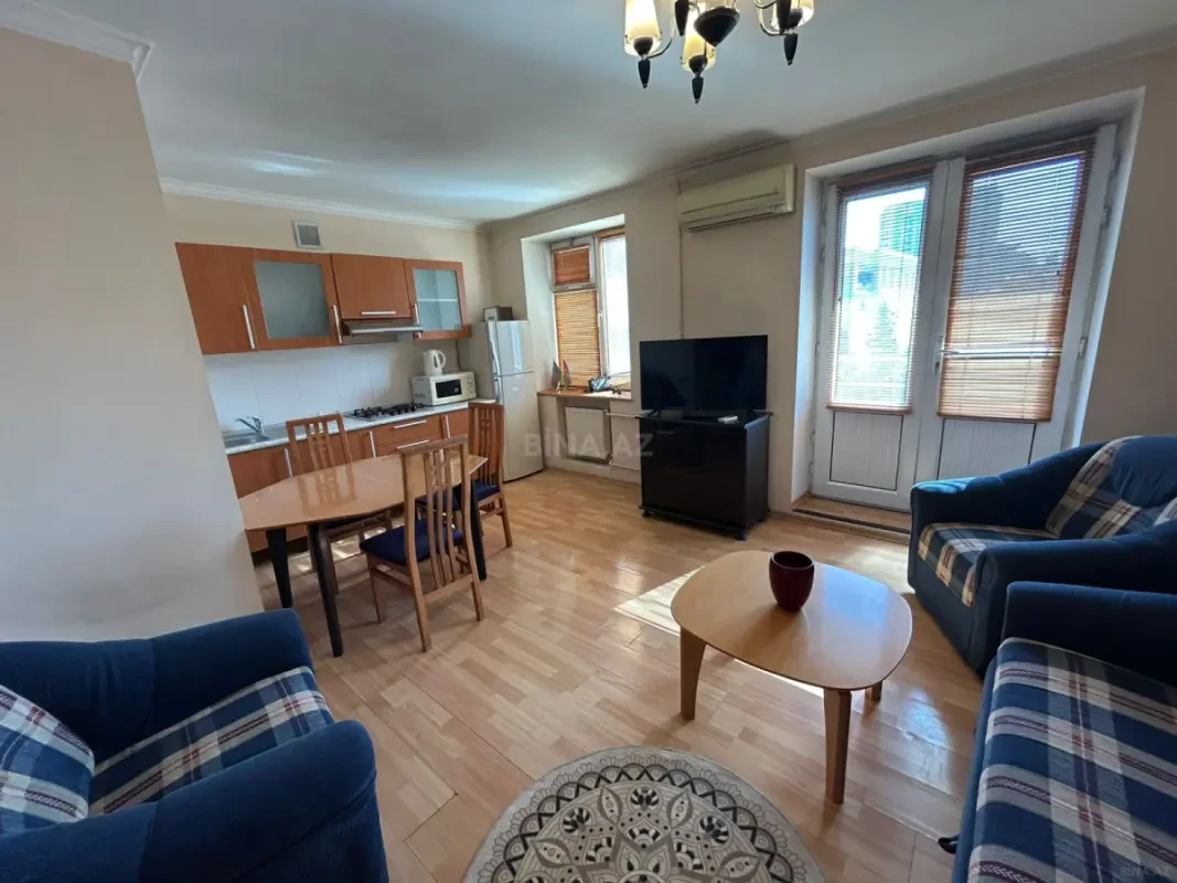 Kirayə verilir 2 otaqlı mənzil 60 m²