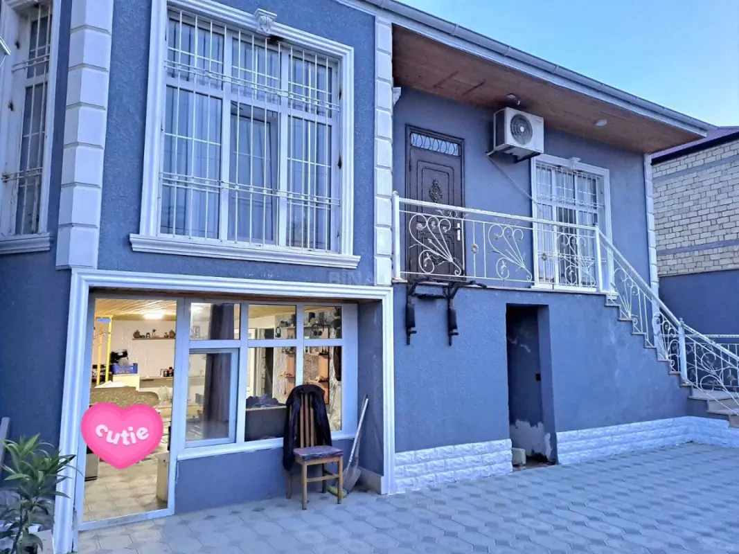 Satılır 5 otaqlı həyət evi 140 m²