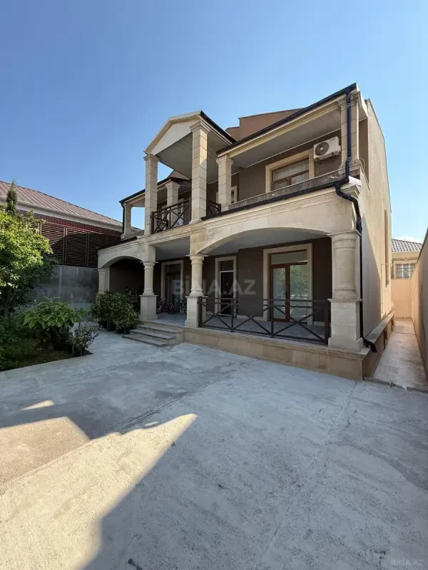 Kirayə verilir 7 otaqlı həyət evi 450 m²