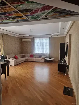 Satılır 4 otaqlı mənzil 179 m² — Bakı 4 otaq 179.00 m²