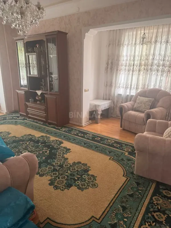 Kirayə verilir 2 otaqlı mənzil 60 m²