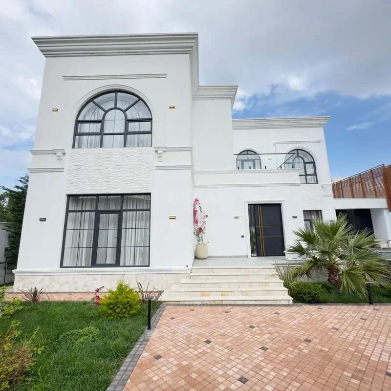 Satılır 6 otaqlı həyət evi 350 m²