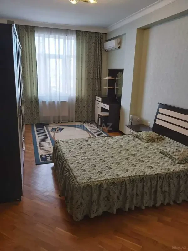 Satılır 2 otaqlı mənzil 100 m²