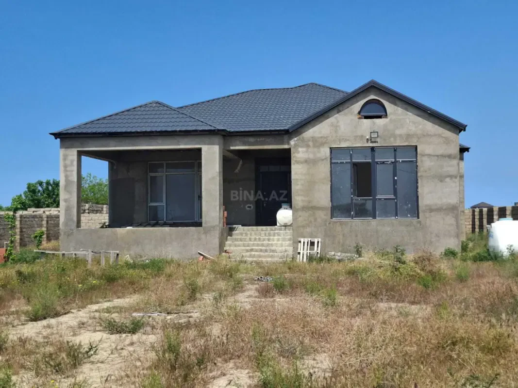 Satılır 4 otaqlı həyət evi 240 m²