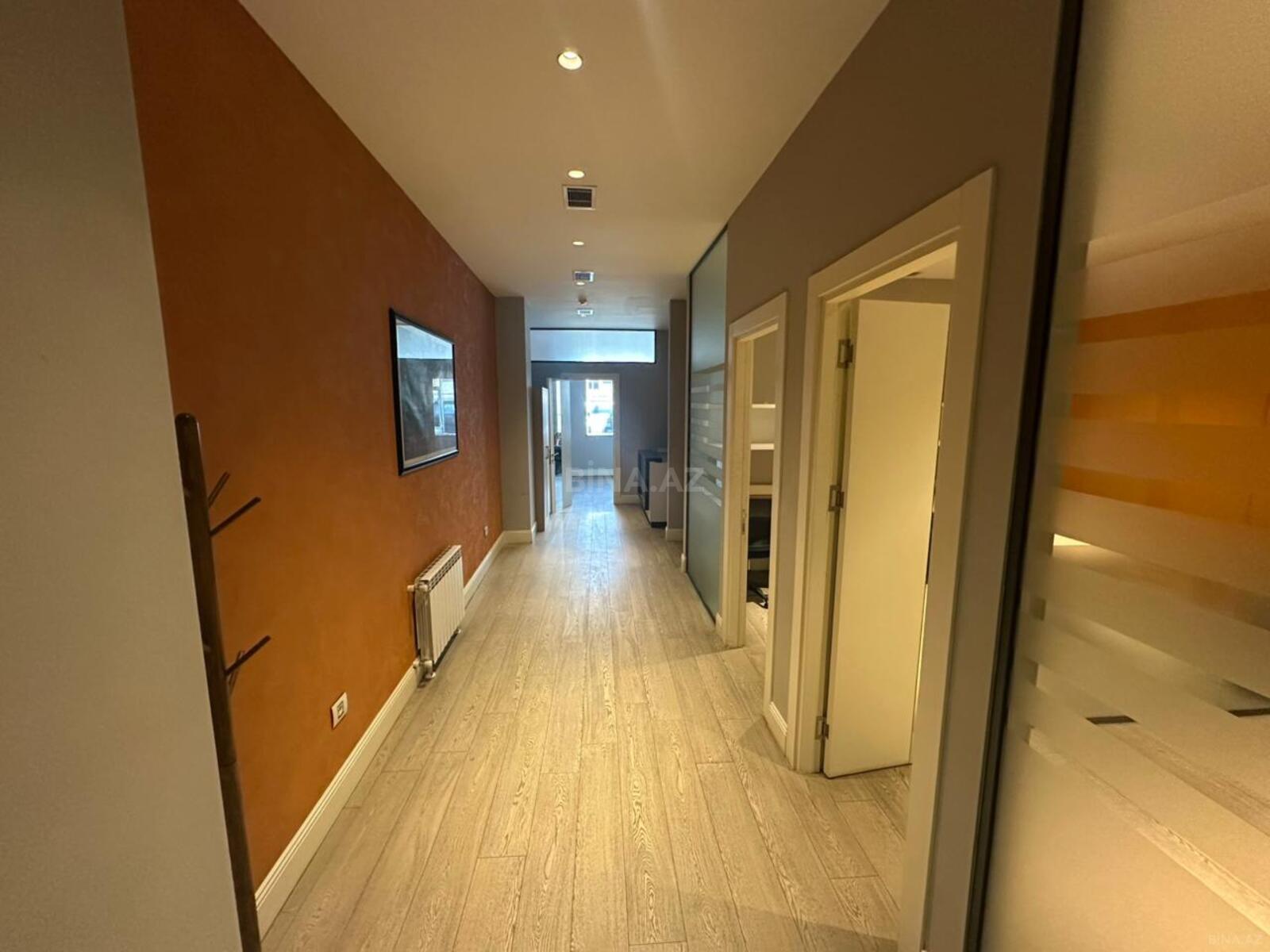 Kirayə verilir 3 otaqlı ofis 80 m²