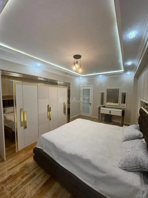 Kirayə verilir 2 otaqlı mənzil 94 m²