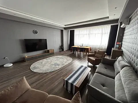 Satılır 3 otaqlı mənzil 135 m² — Bakı 3 otaq 135.00 m²