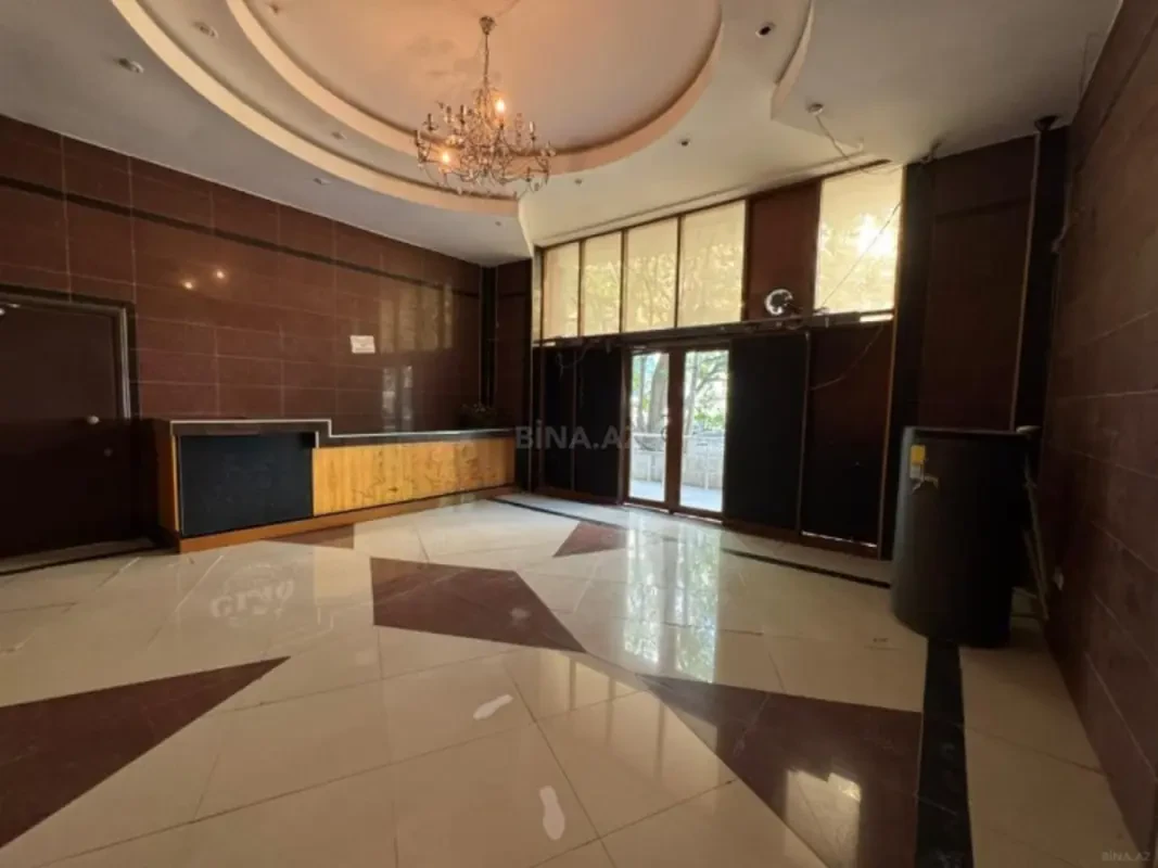 Kirayə verilir 14 otaqlı ofis 550 m²