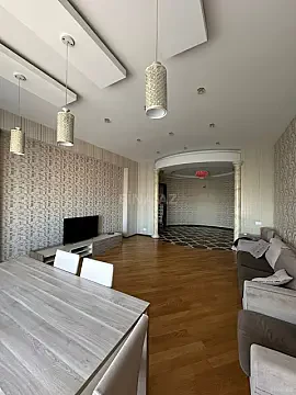 Kirayə verilir 4 otaqlı mənzil 147 m² — Bakı 4 otaq 147.00 m²