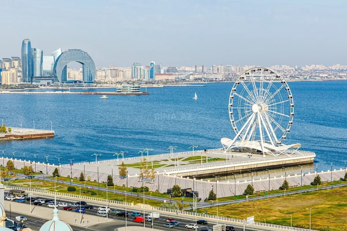 Kirayə verilir 4 otaqlı mənzil 220 m²