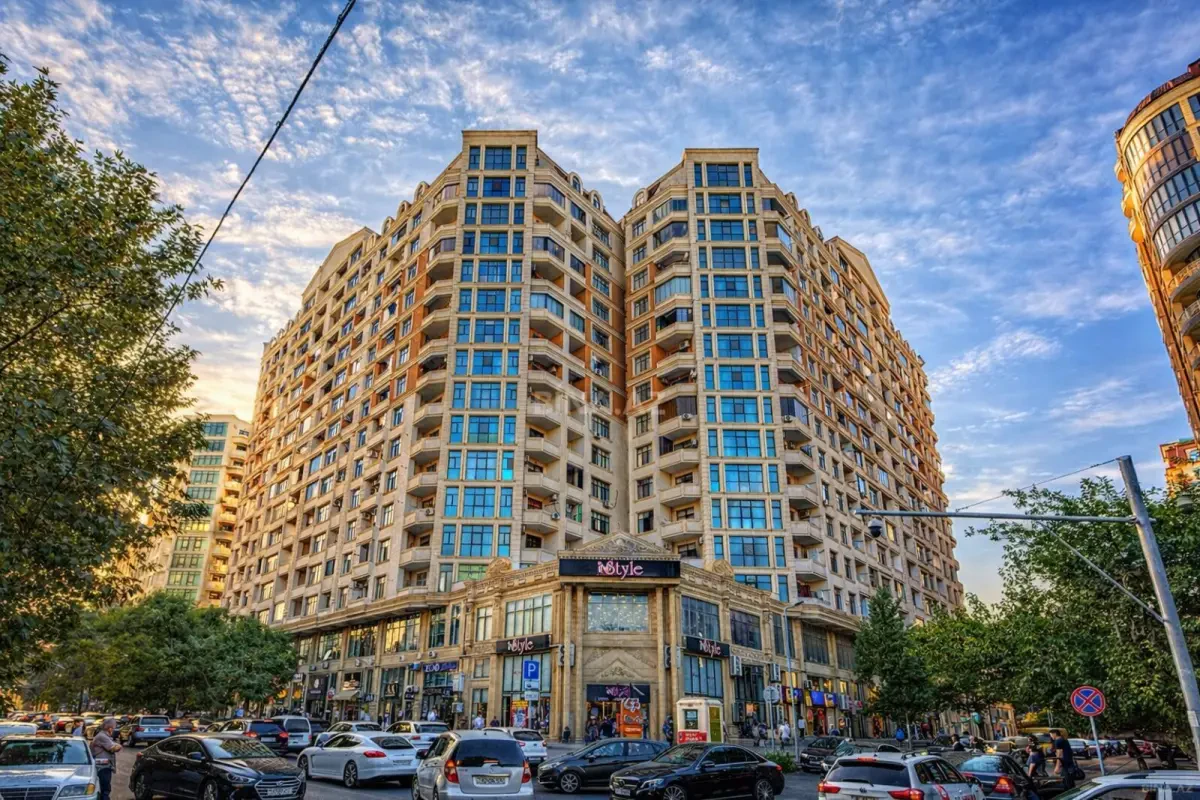 Satılır 2 otaqlı mənzil 70 m²