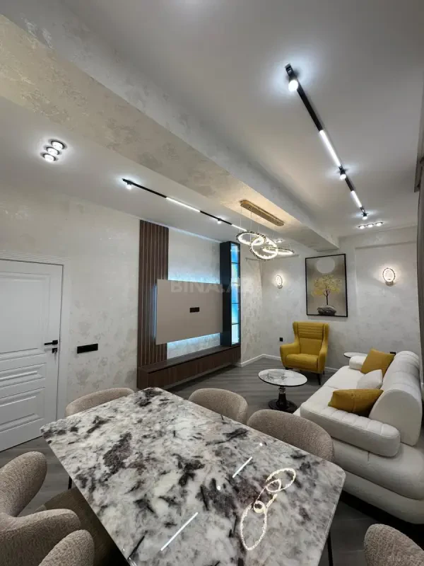 Satılır 3 otaqlı mənzil 91 m²