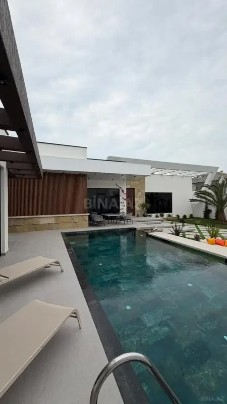 Satılır 5 otaqlı həyət evi 250 m²