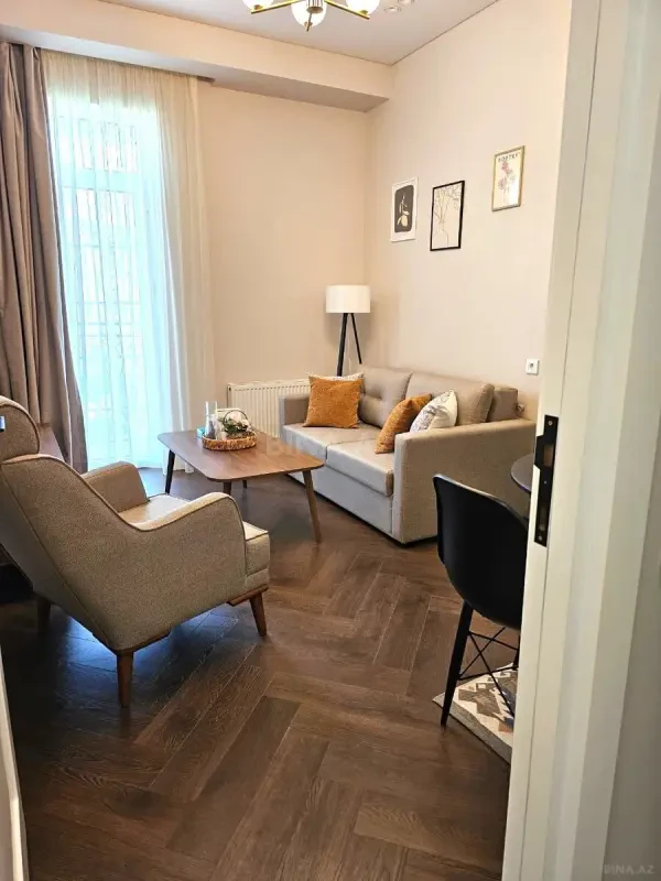Kirayə verilir 2 otaqlı mənzil 70 m²