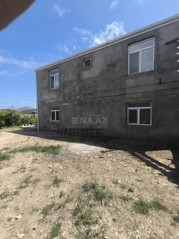 Satılır 6 otaqlı həyət evi 220 m²