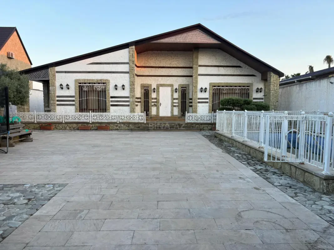 Kirayə verilir 4 otaqlı həyət evi 250 m²