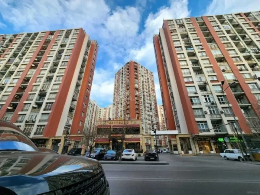 Kirayə verilir 2 otaqlı mənzil 86 m²
