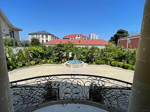 Kirayə verilir 10 otaqlı həyət evi 750 m² — Bakı, Badamdar 10 otaq 750.00 m²