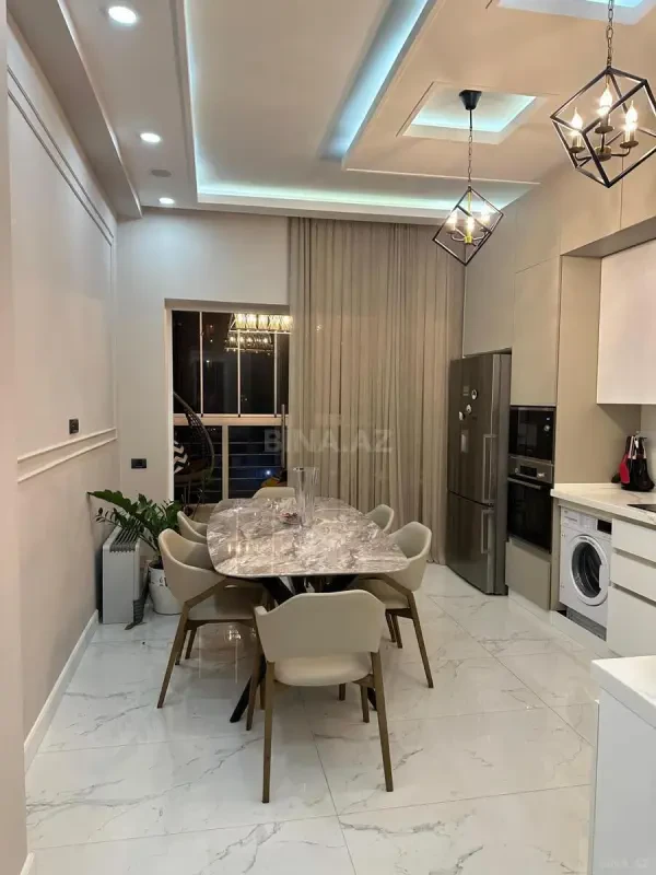Kirayə verilir 3 otaqlı mənzil 160 m²