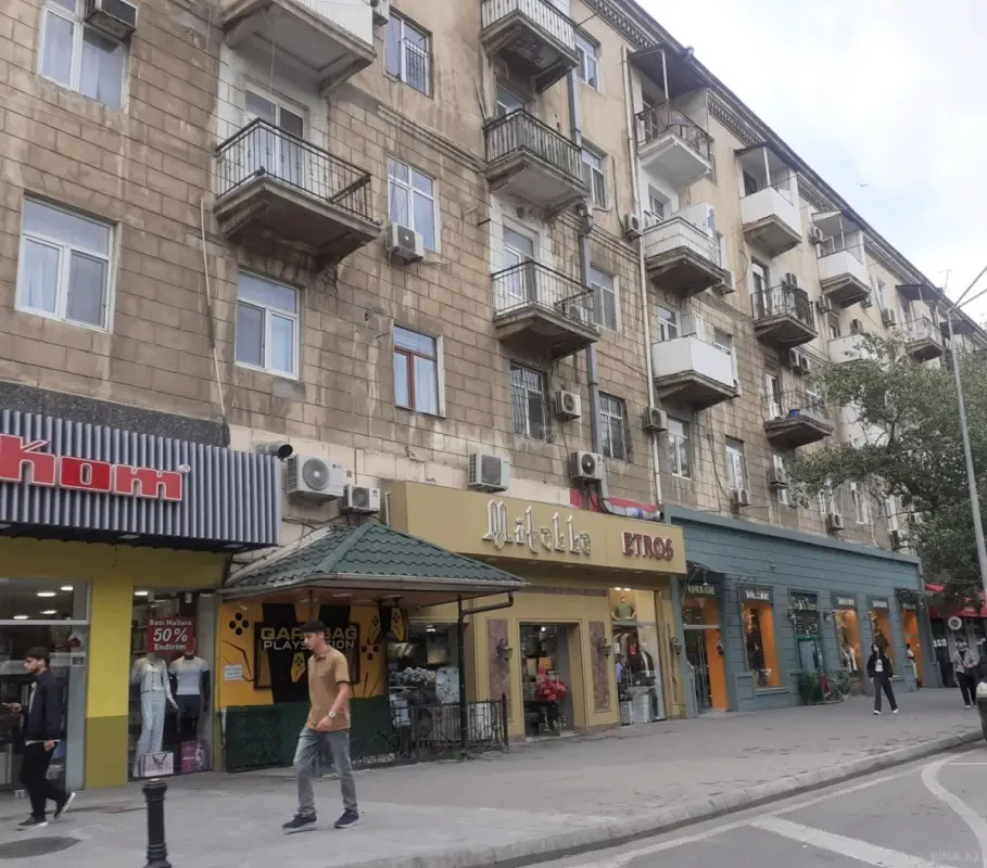 Kirayə verilir 2 otaqlı mənzil 60 m²