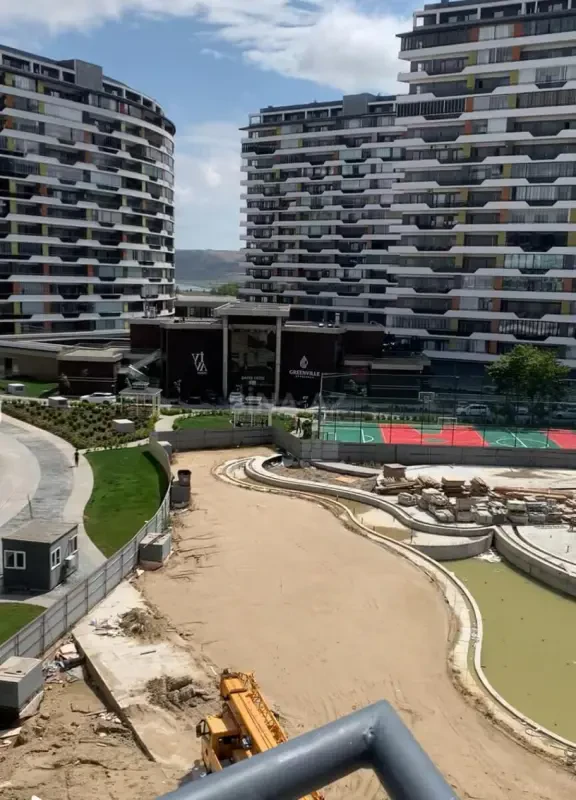 Satılır 3 otaqlı mənzil 146 m²