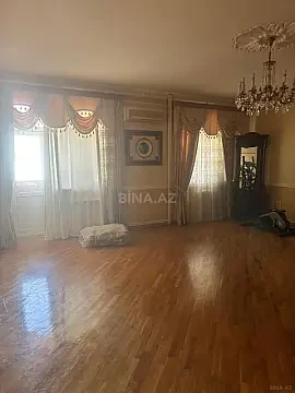 Satılır 4 otaqlı mənzil 135 m² — Bakı, İnşaatçılar 4 otaq 135.00 m²