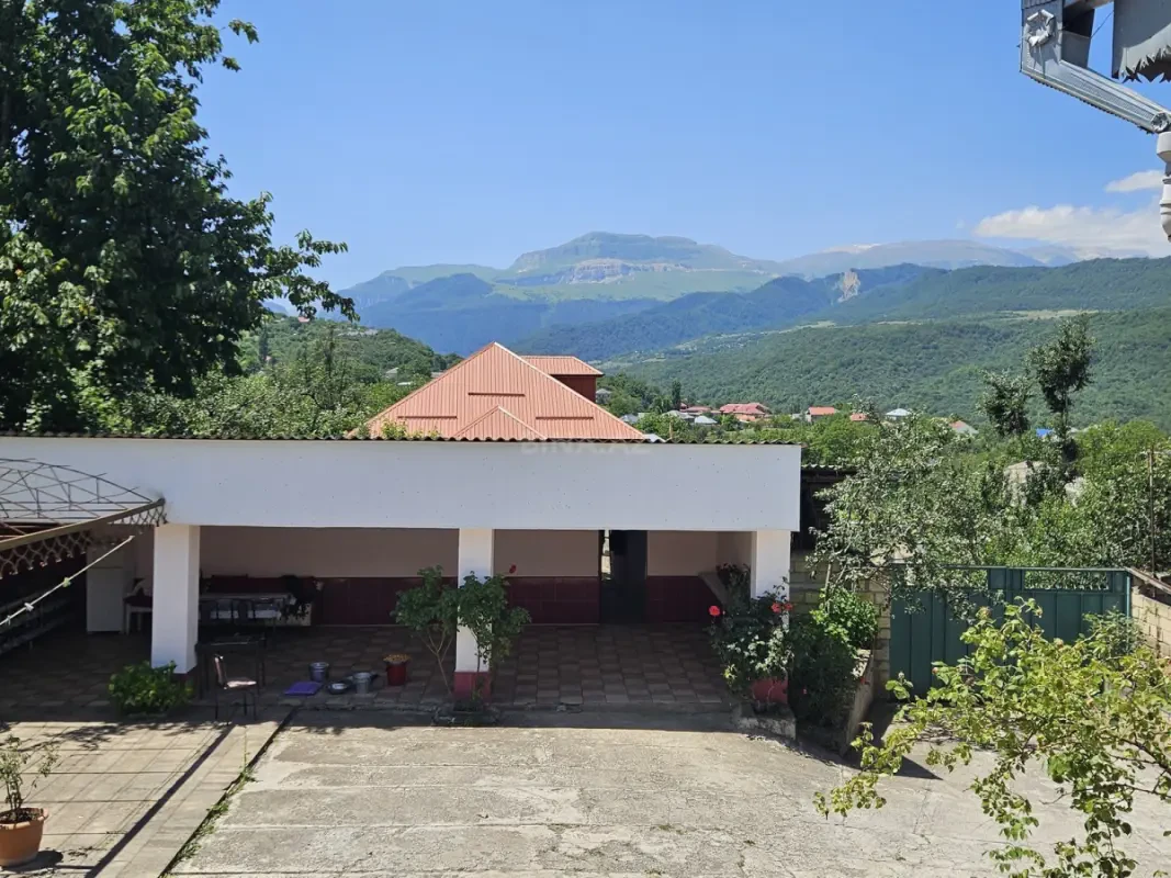 Kirayə verilir 4 otaqlı həyət evi 130 m²