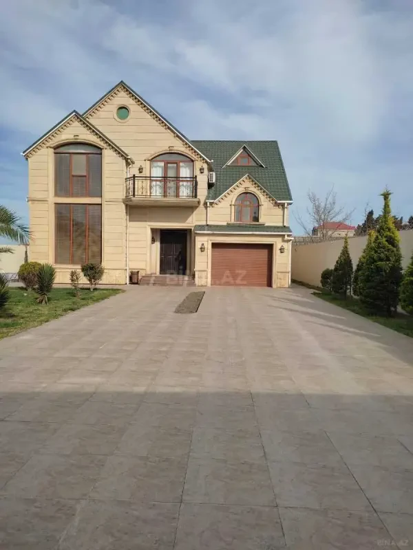 Kirayə verilir 6 otaqlı həyət evi 500 m²