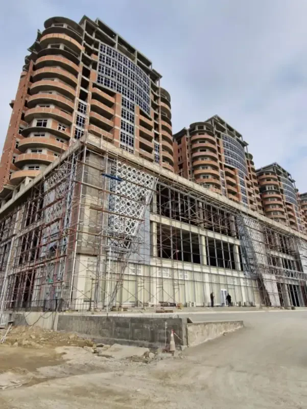 Satılır 2 otaqlı mənzil 78 m²