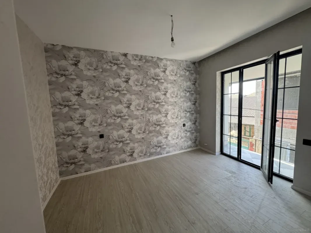 Satılır 4 otaqlı həyət evi 122 m²